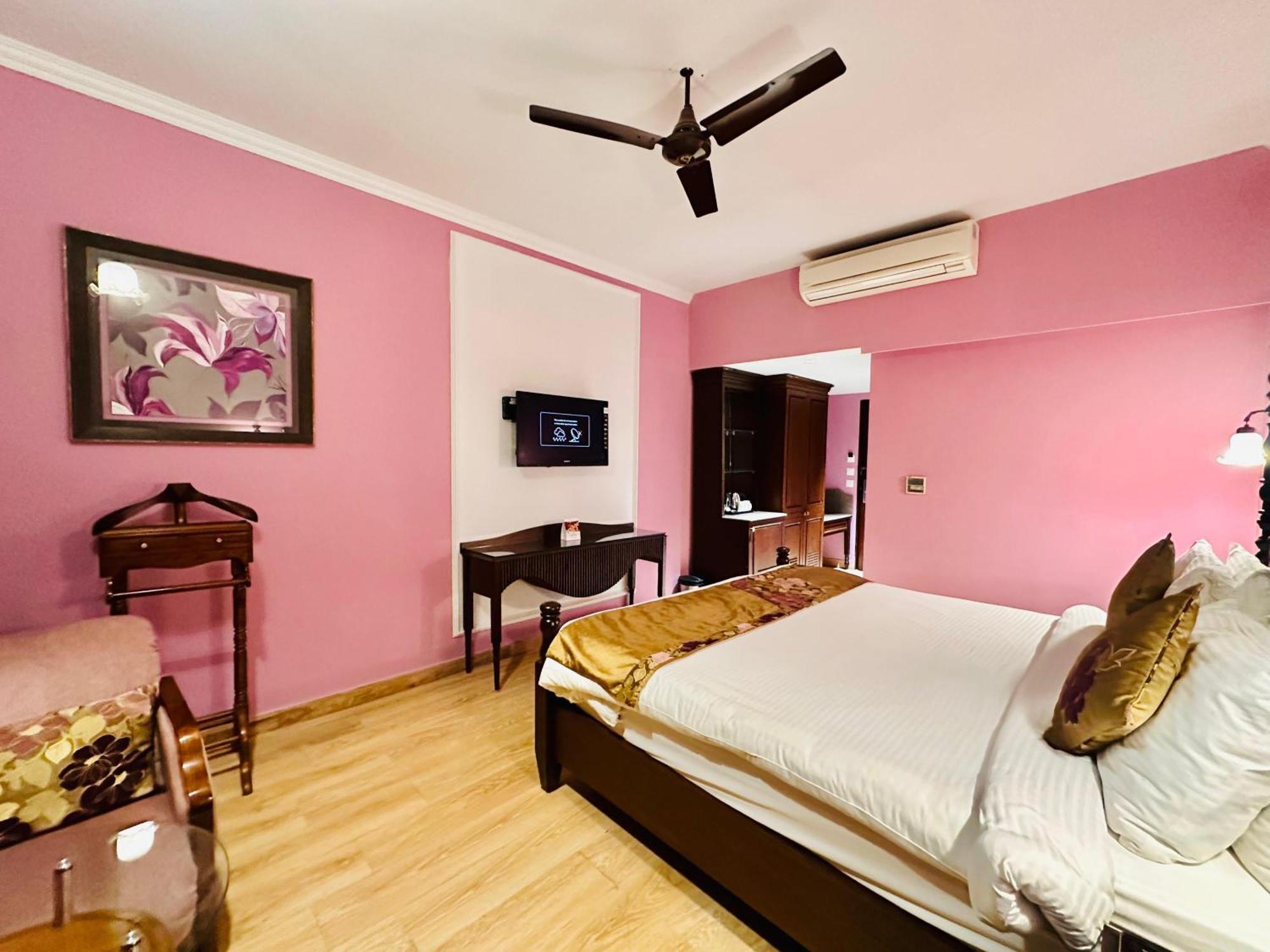 Royal Orchid Fort Resort Mussoorie Extérieur photo