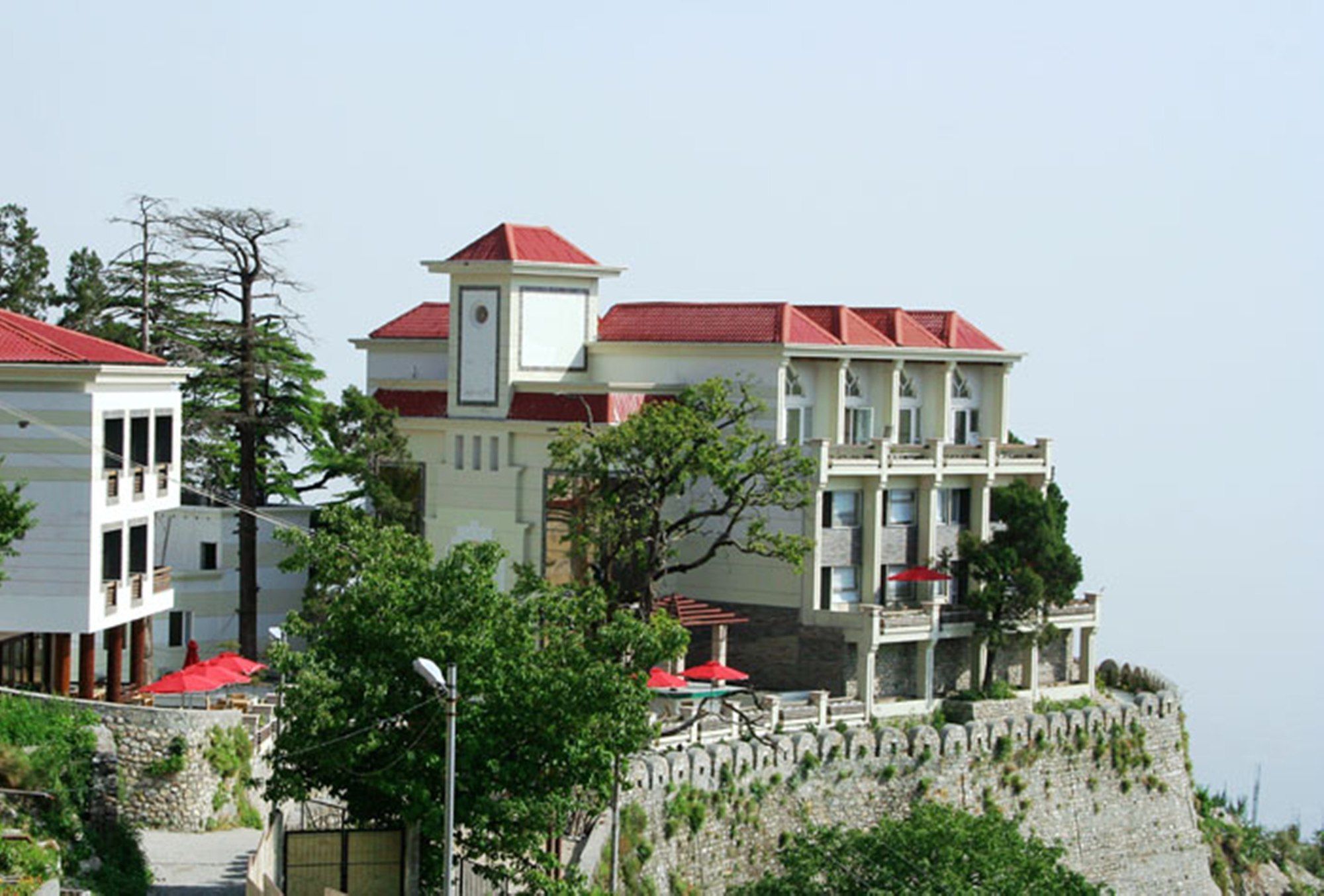 Royal Orchid Fort Resort Mussoorie Extérieur photo
